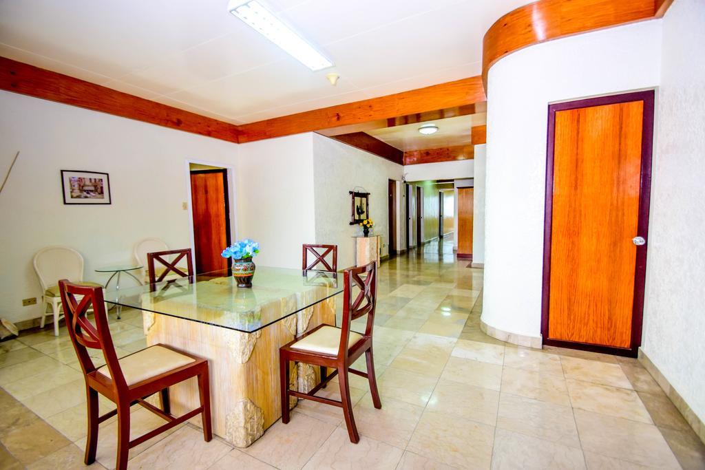 Kalibo Hotel Bagian luar foto